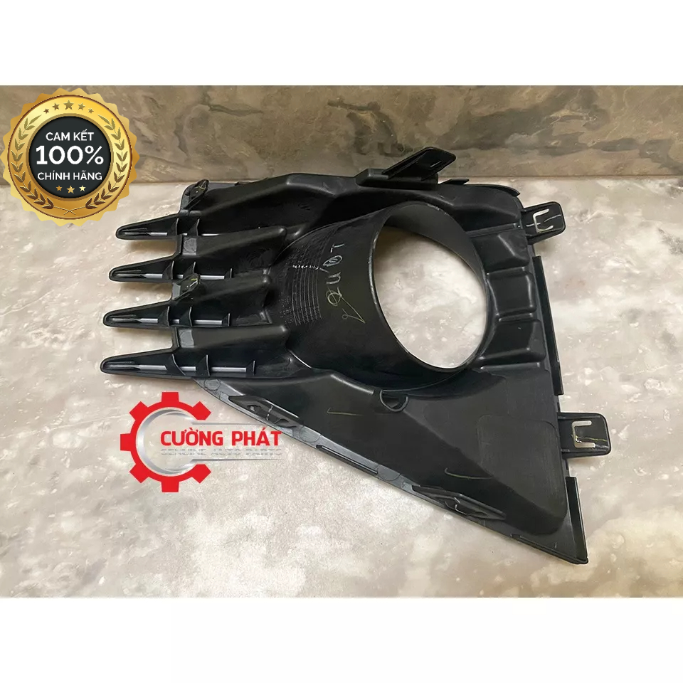 Ốp đèn gầm Mitsubishi Attrage 2020-2024 6400J652, 6400J651