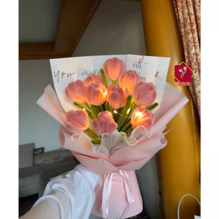 Bó hoa tulip màu hồng đào handmade 10 bông làm quà