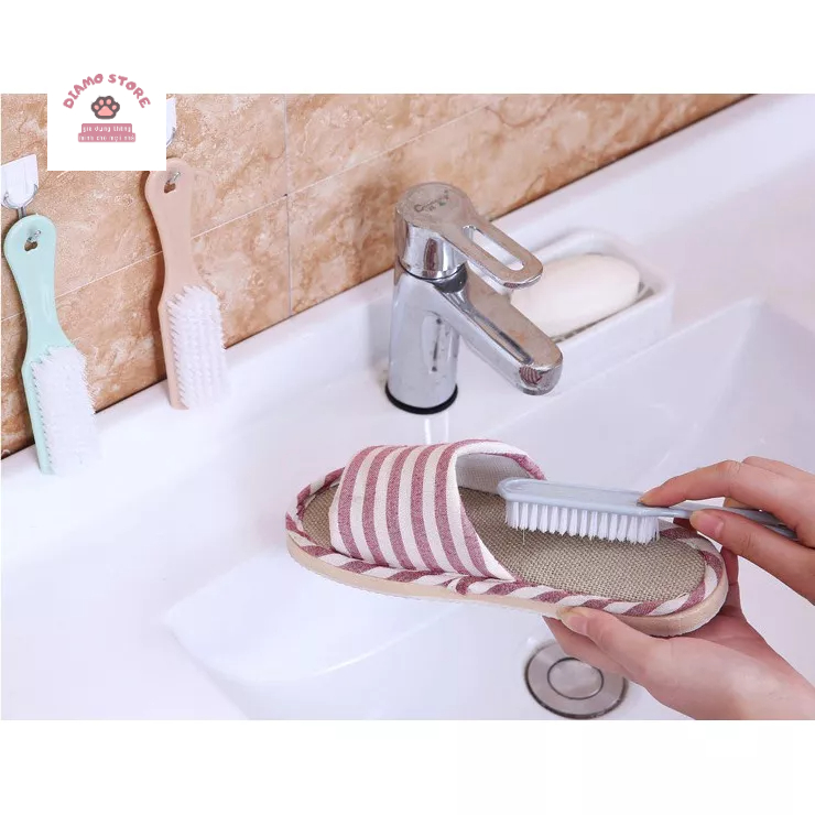 Bàn chải giặt quần áo, giặt giày dép, chà chân khi tắm, chải lông chó mèo có tay cầm 88329