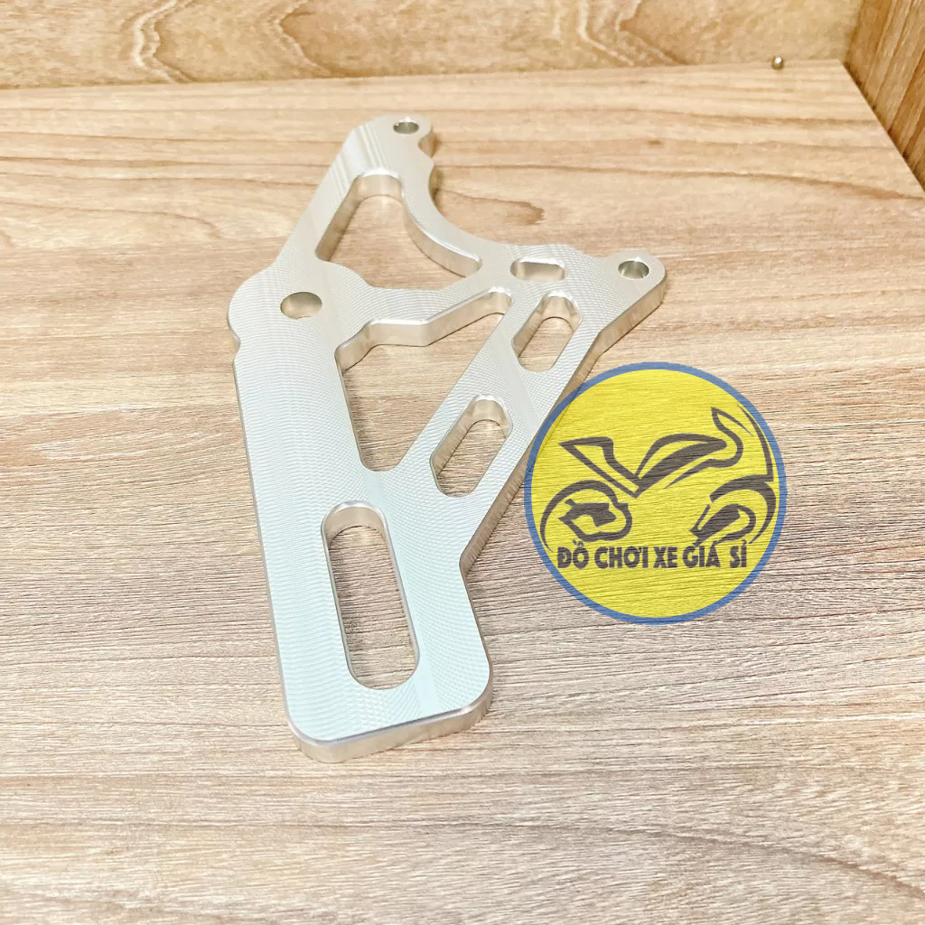 Pát sau Wave/Sirius/Future/Dream đĩa 220mm xài heo SH màu trắng