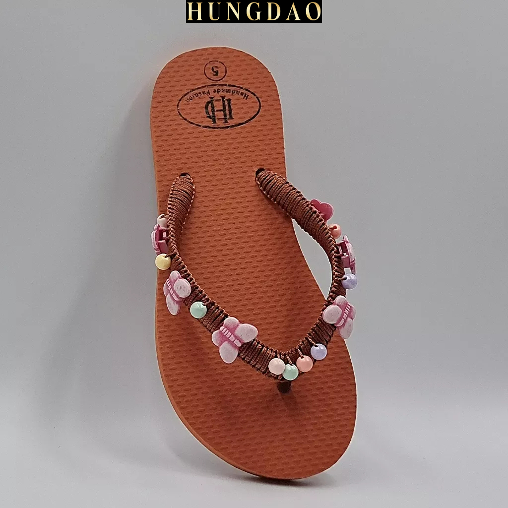 Dép kẹp nữ HD đính hình bướm gỗ và hạt nhựa tròn cute mang đi chơi có đế bám chống trơn trượt đủ size nhiều màu