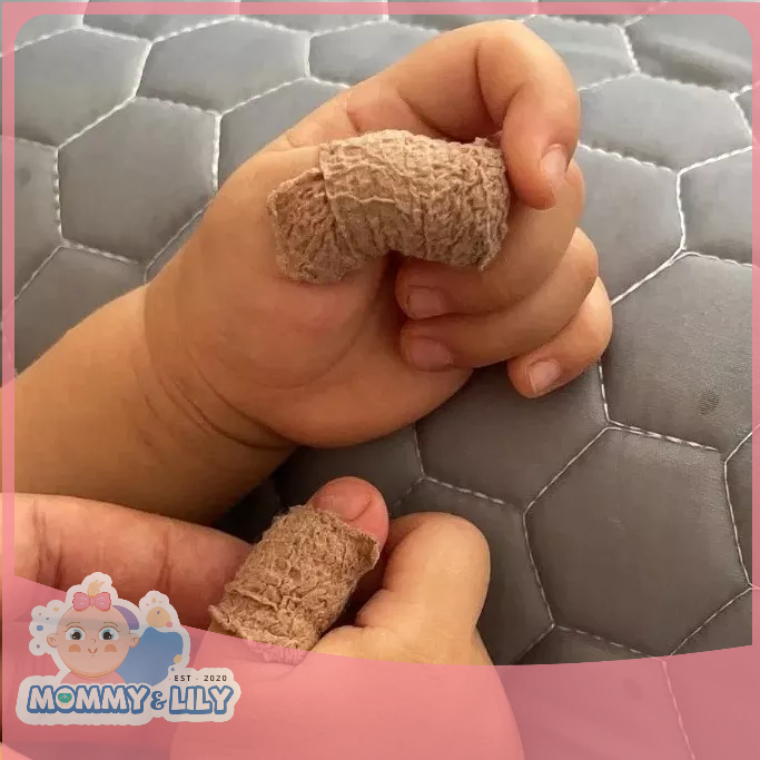 Băng cuốn hỗ trợ cai mút tay an toàn cho bé