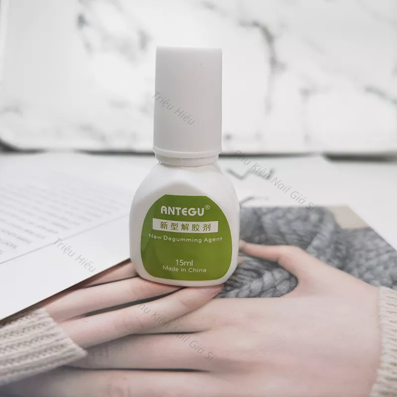 Nước tan keo tháo móng úp phá keo