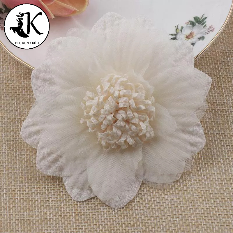 Hoa Cài Hàn Quốc Sang Trọng Cho Áo, Váy, Nón