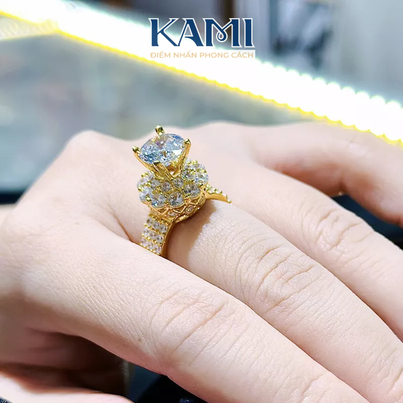 Nhẫn đồng vàng hoàng gia sang chảnh hột cao không đen không gỉ khắc ký hiệu