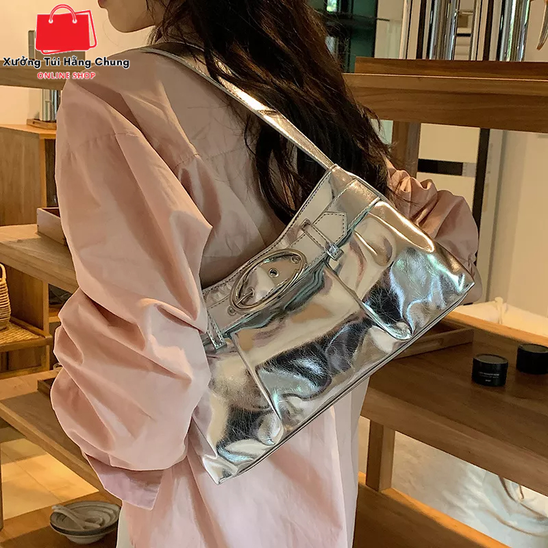 Túi xách nữ đeo vai kẹp nách da trơn màu bạc đen size 29 mẫu mới 2023 phong cách y2k