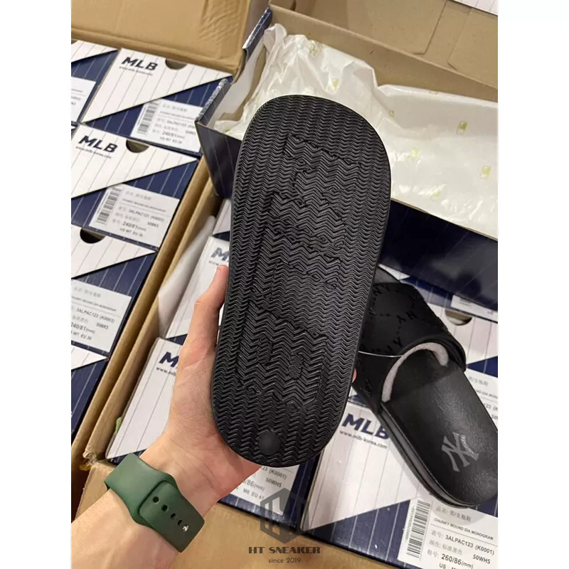 Dép MLB CHUNKY MOUND DIA NEWYORK YANKEES | DÉP QUAI NGANG MONOGRAM DIA CHÍNH HÃNG