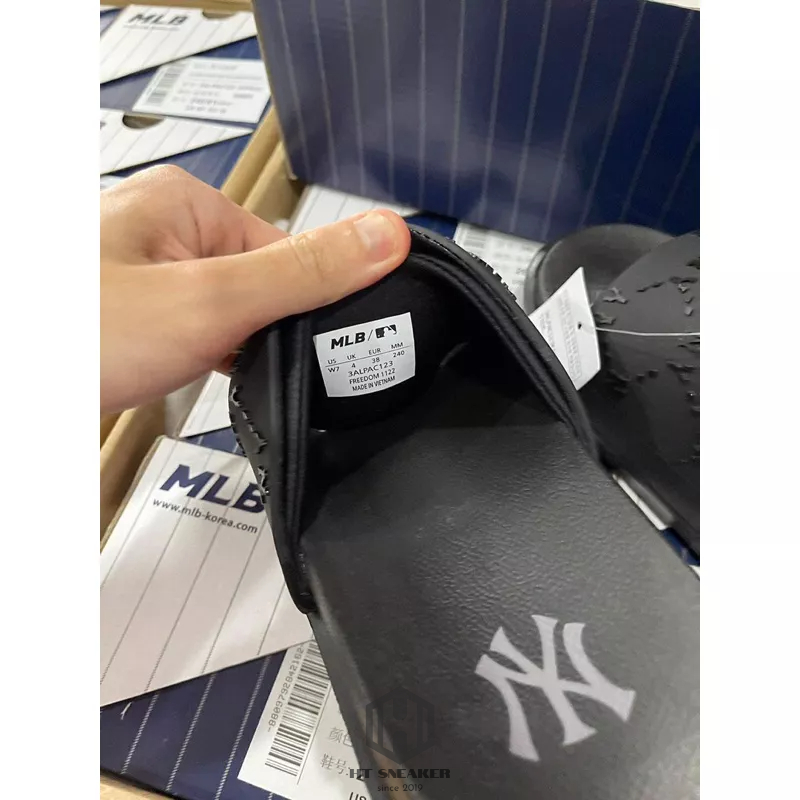 Dép MLB CHUNKY MOUND DIA NEWYORK YANKEES | DÉP QUAI NGANG MONOGRAM DIA CHÍNH HÃNG