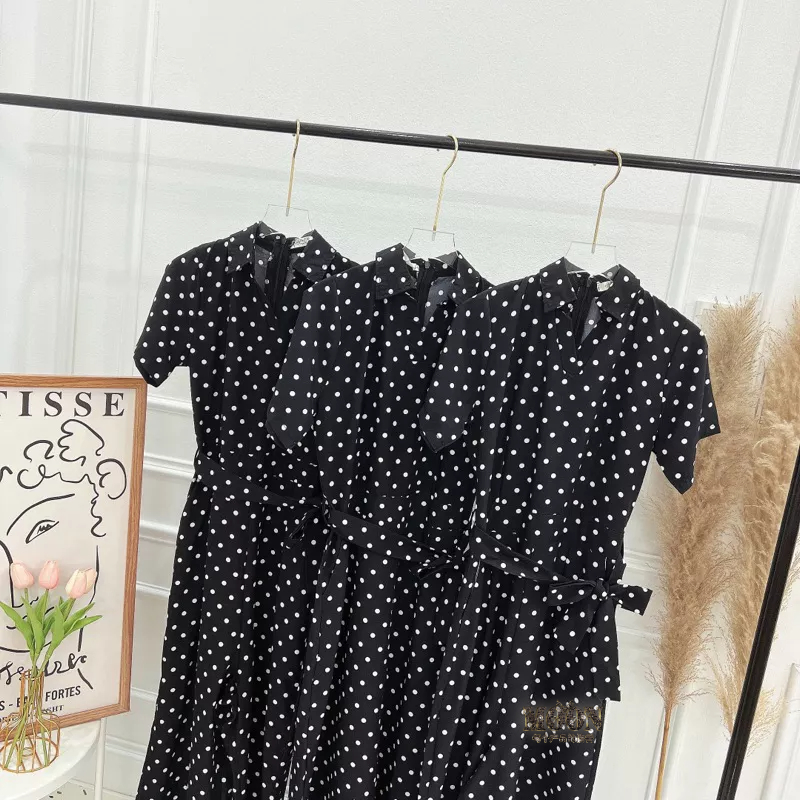 Set jumpsuit chấm bi