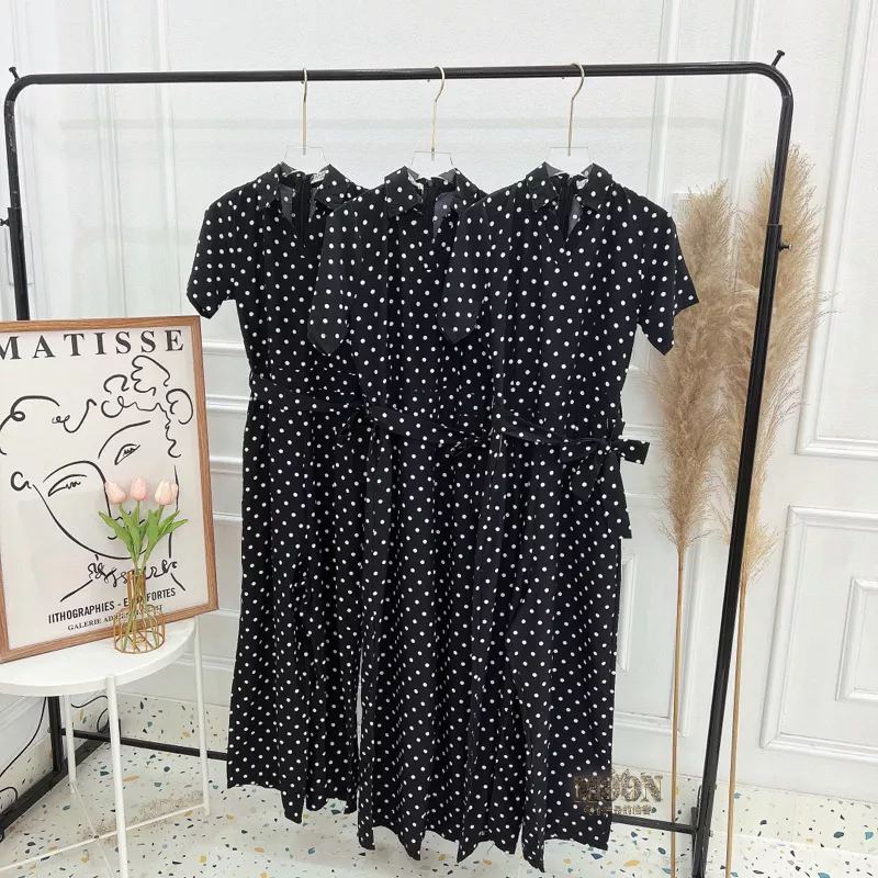 Set jumpsuit chấm bi