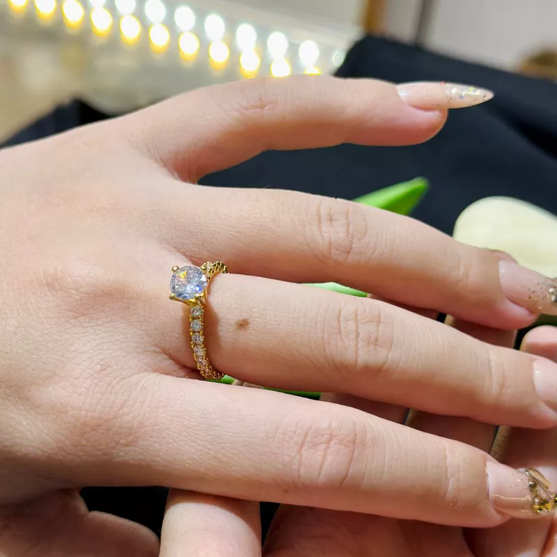 Nhẫn nữ hột cao full xoàn siêu sáng Kami