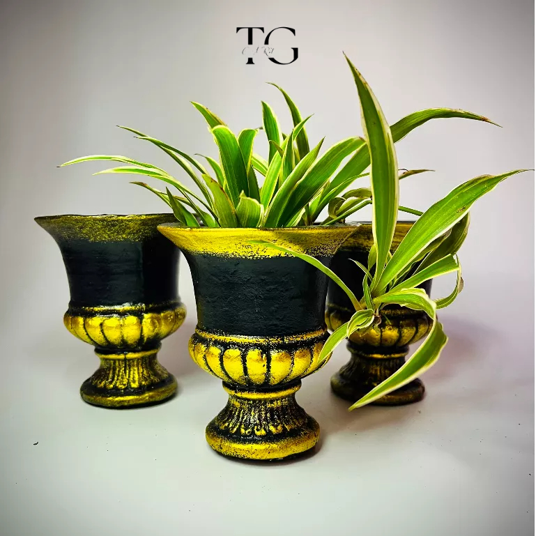 Chậu xi măng hình ly cổ điển trồng sen đá, xương rồng , hoa trang trí