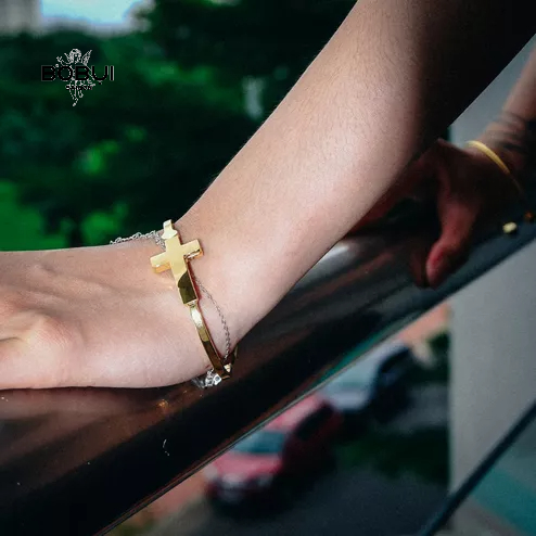 Vòng Tay *CROSS*