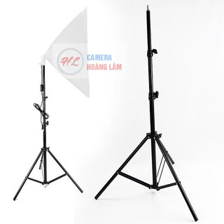 Chân đèn bằng sắt cao tối đa 2.4m