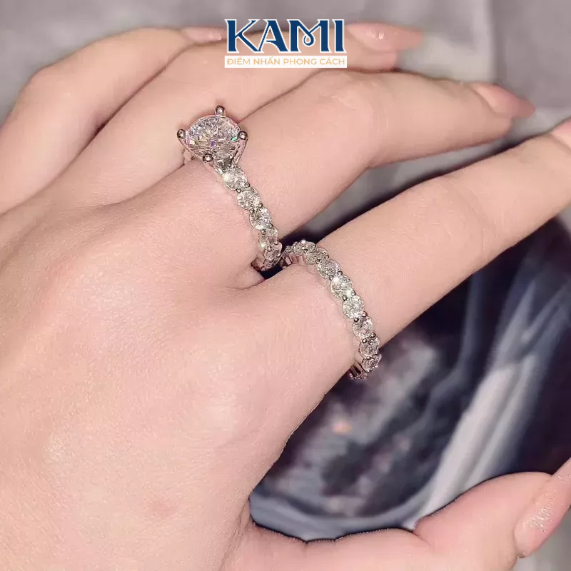Nhẫn 2 chiếc full xoàn gắn đá 4ly nhân tạo siêu sáng xi bạch kim Kami
