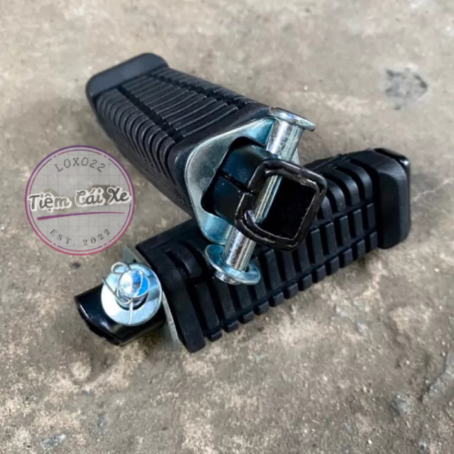 Gác chân sau/ xếp sau xe Yamaha, Sirius