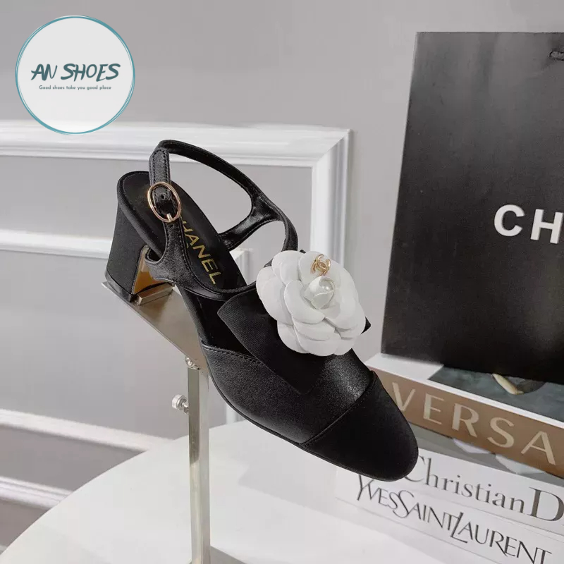 ☘️ AN SHOES ☘️ Sangdal bít mũi  hoa trà gót vuông 7cm. Hàng có sẵn