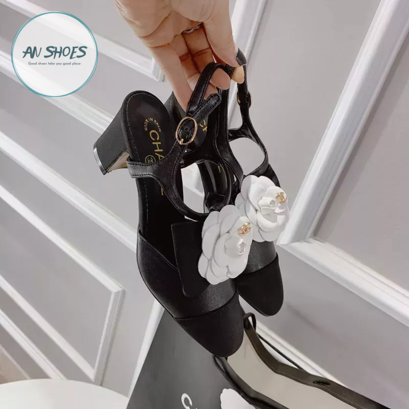 ☘️ AN SHOES ☘️ Sangdal bít mũi  hoa trà gót vuông 7cm. Hàng có sẵn