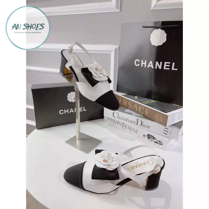 ☘️ AN SHOES ☘️ Sangdal bít mũi  hoa trà gót vuông 7cm. Hàng có sẵn