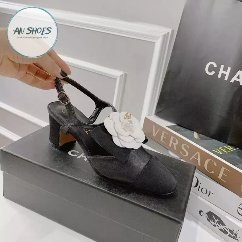 ☘️ AN SHOES ☘️ Sangdal bít mũi  hoa trà gót vuông 7cm. Hàng có sẵn
