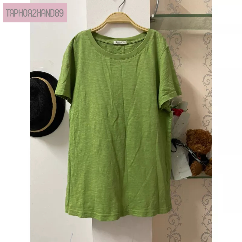 Áo phông nữ màu xanh lá size s m basic