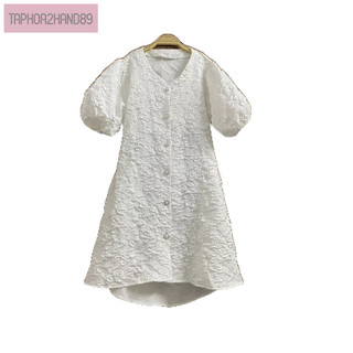 Đầm trắng chất xốp cúc ngọc cổ V tay bồng form A tôn dáng hở lưng