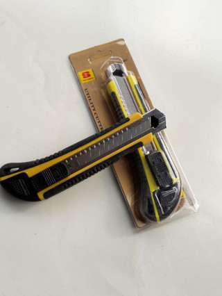 Dao trổ xịn Bosi ( dao rọc giấy)