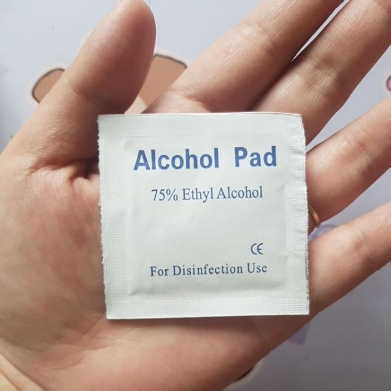 100 miếng bông tẩm cồn sát trùng Alcohol Pad