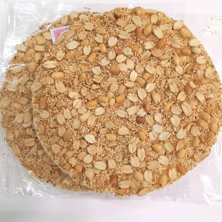 Combo 2 túi kẹo đậu phộng 240g Thảo Nguyên.