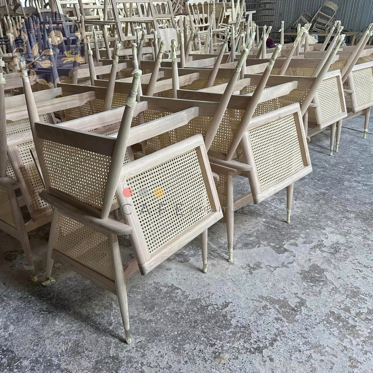 Ghế bành Nadia gỗ Tần Bì đan mây mắt cáo sơn màu nâu Walnut hoặc tùy chọn theo phong cách Đông Dương