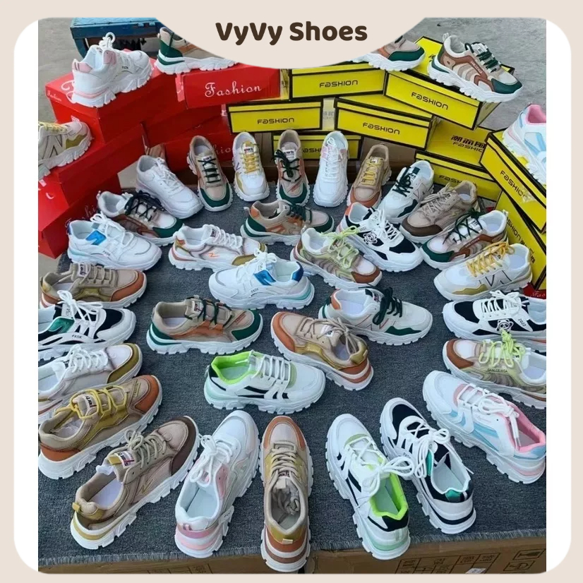 chỉ giao cho khách xem livestream giày đẹp