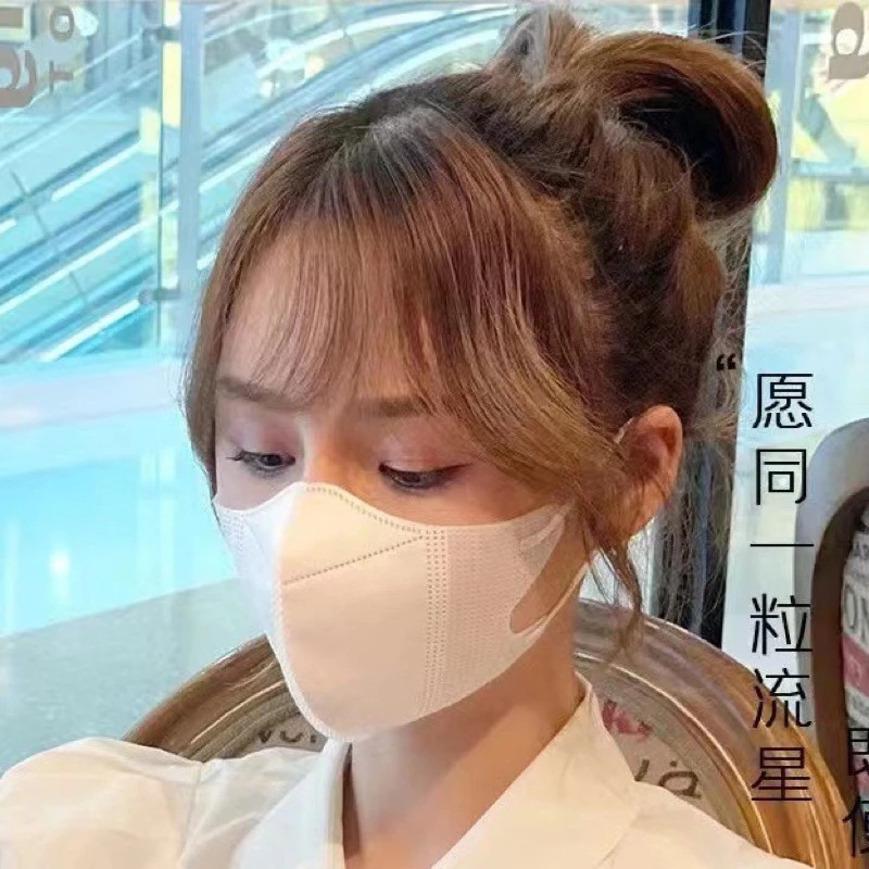 50 chiếc khẩu trang 3D màu hot trend,không xù lông,không đau tai