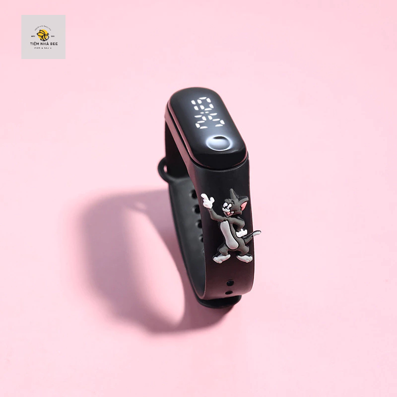 Đồng Hồ LED Điện Tử Đeo Tay Hình Hoạt Hình Siêu Nhân Cảm Ứng Chống Nước Cho Bé