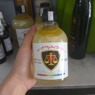 Axit béo hàng công ty chuyên hỗ trợ cho nhuộm, uốn, duỗi , hấp, kết hợp bóc màu an toàn, phục hồi tóc, giản mùi hóa chất