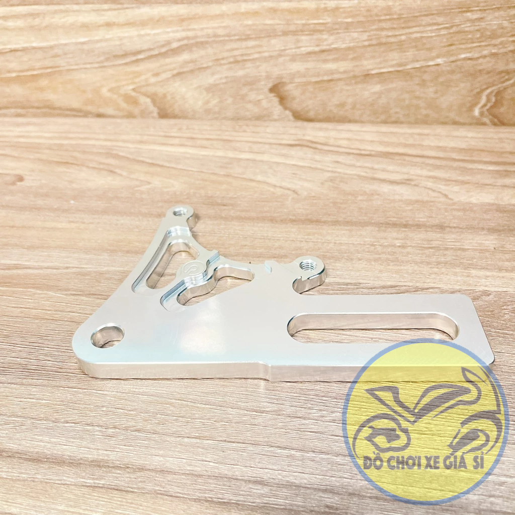 Pát Sau Raider/Satria quay lên đĩa 220mm xài heo 2 Piston đối xứng màu trắng