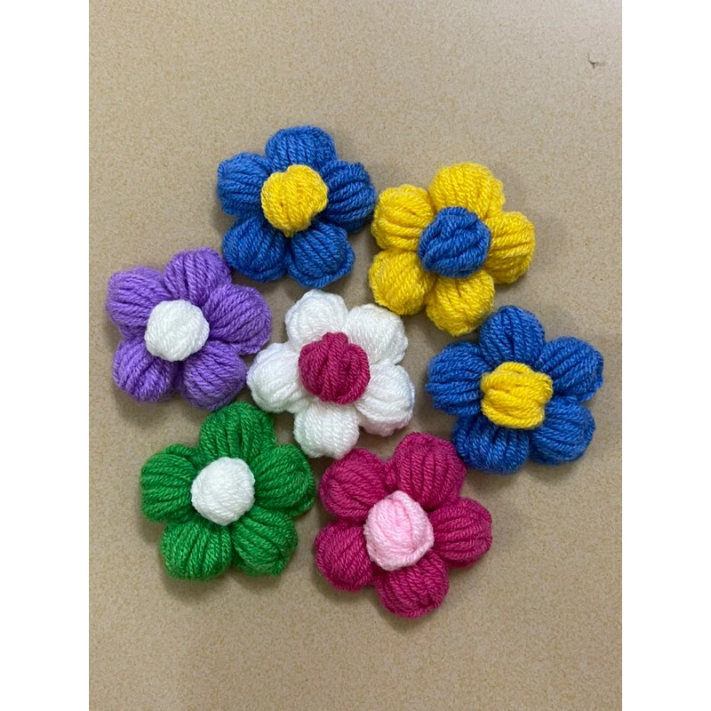 Ghim pin cài áo hình bông hoa len,trang trí