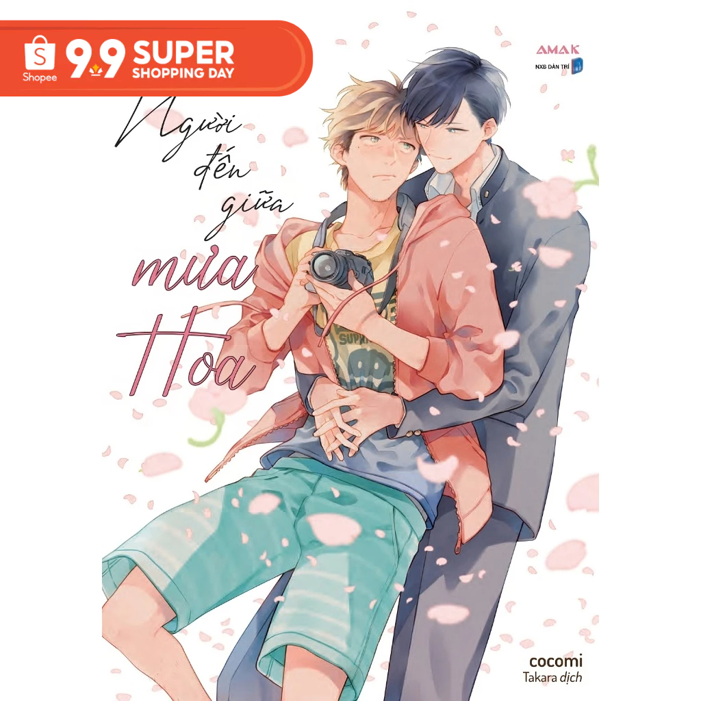 Sách - Người Đến Giữa Mưa Hoa