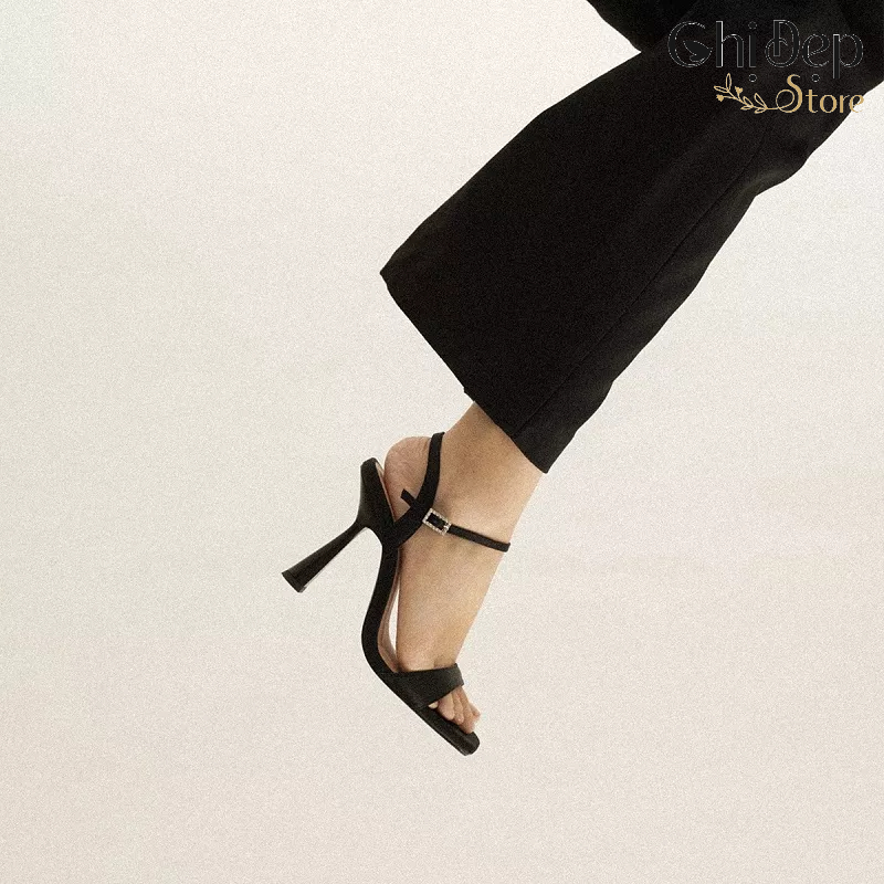 Sandal cao gót quai ngang gót nhọn 8 phân khuy đính đá mã U14