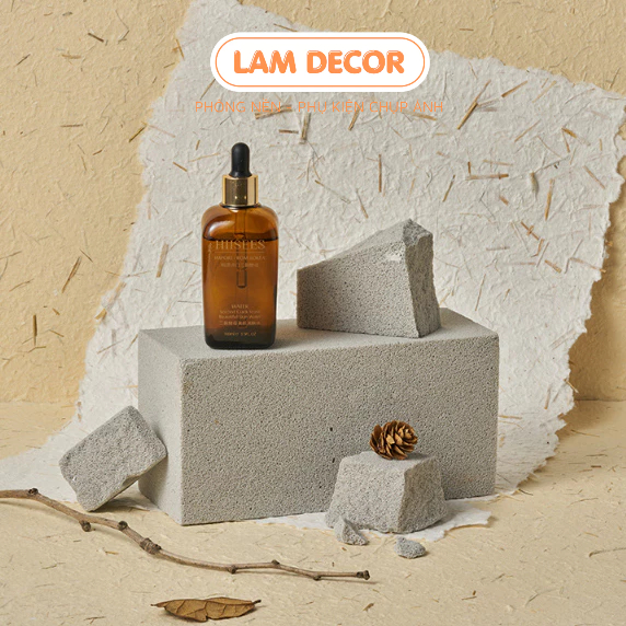 Khối gạch gốm màu xám làm phụ kiện chụp ảnh mỹ phẩm, nước uống