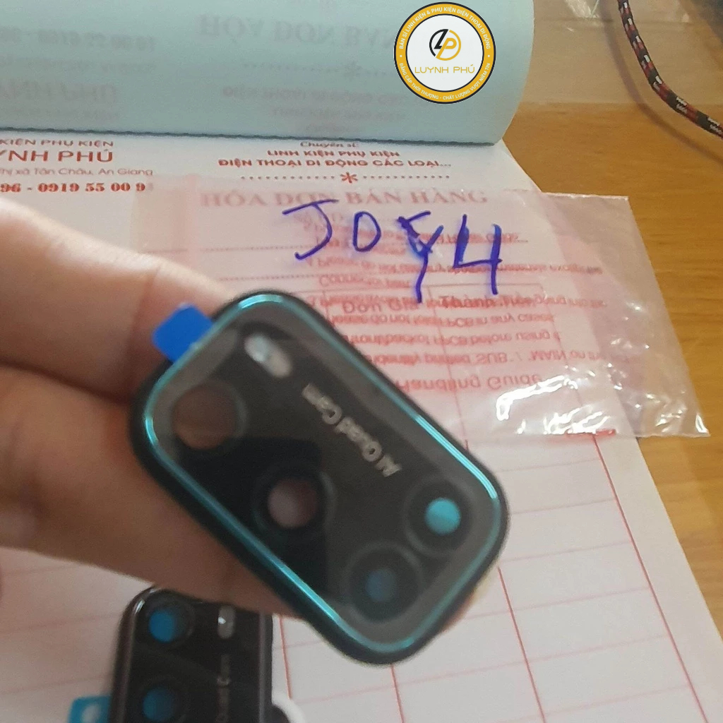 Cụm kính camera sau vsmart Joy 4