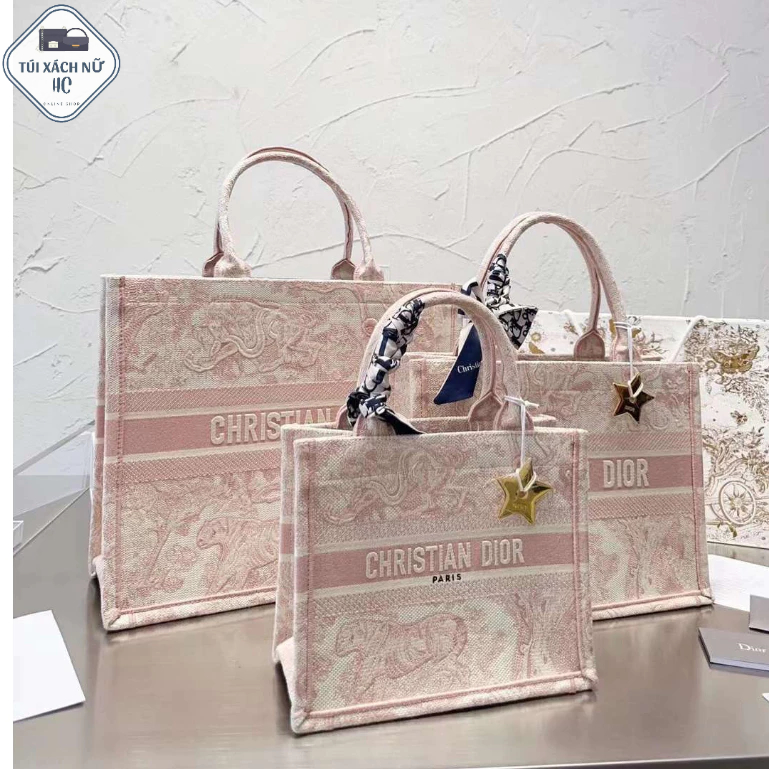Túi Dio* tote họa tiết đẹp có 3 size 42/36/26