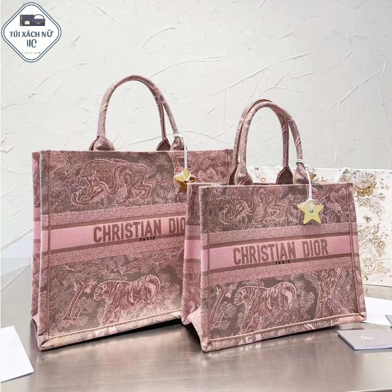 Túi Dio* tote họa tiết đẹp có 3 size 42/36/26