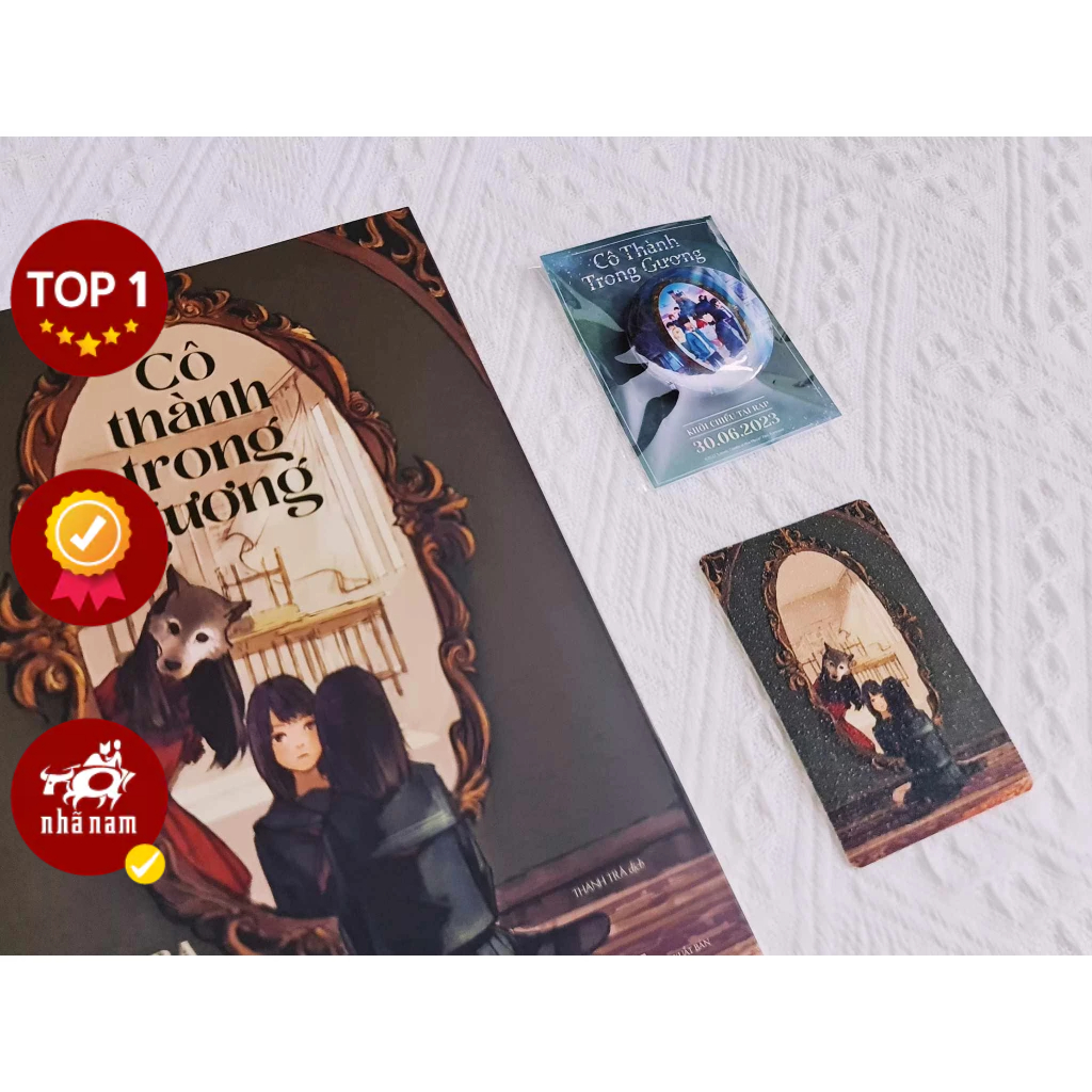 Sách -  Cô thành trong gương