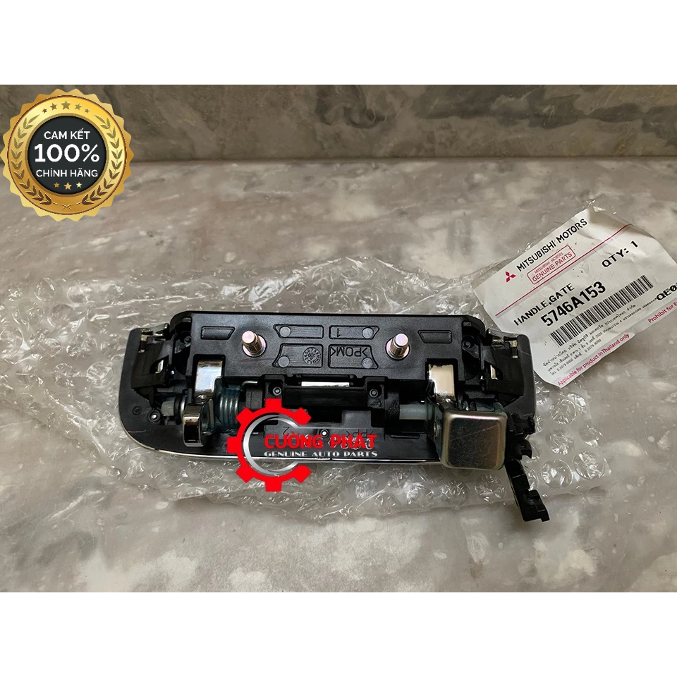 Tay mở thùng sau Mitsubishi Triton 2015-2018 5746A153
