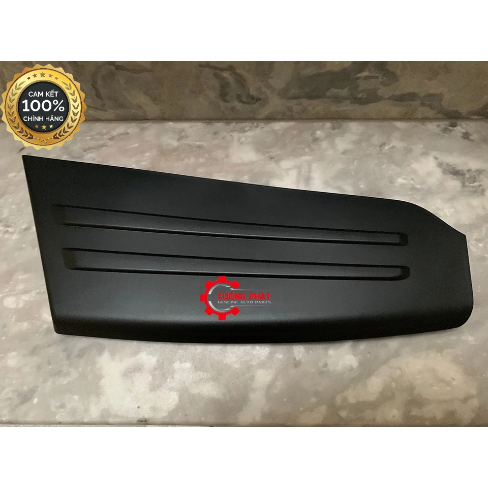 Ốp cản sau Mitsubishi Triton 2015-2018 6420A020, 6420A019, 6420A018