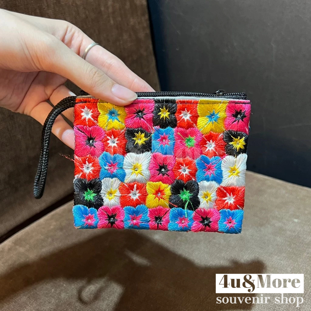 Túi ví cầm tay thêu hoa vải thổ cẩm phong cách bohemian