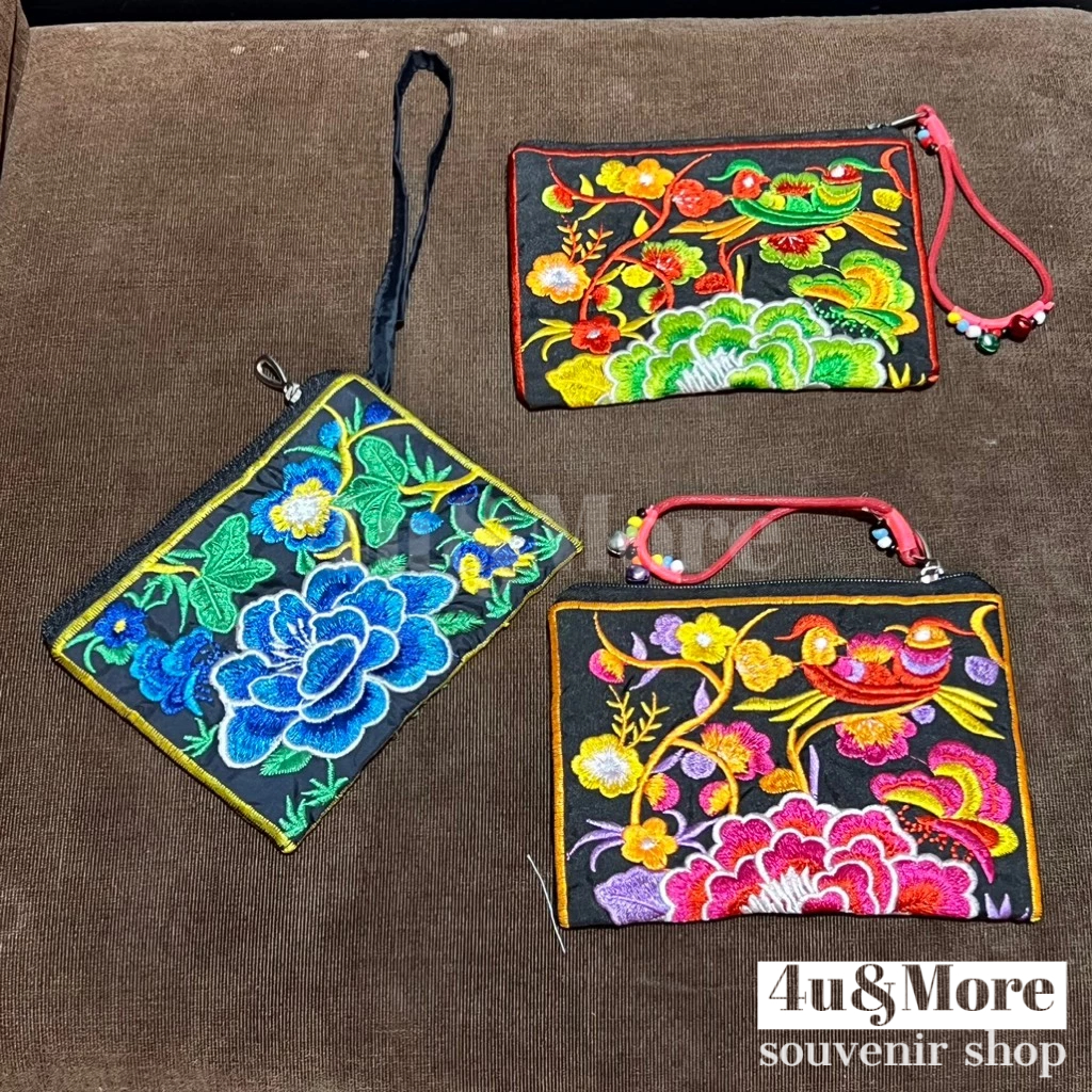 Túi ví cầm tay thêu hoa vải thổ cẩm phong cách bohemian