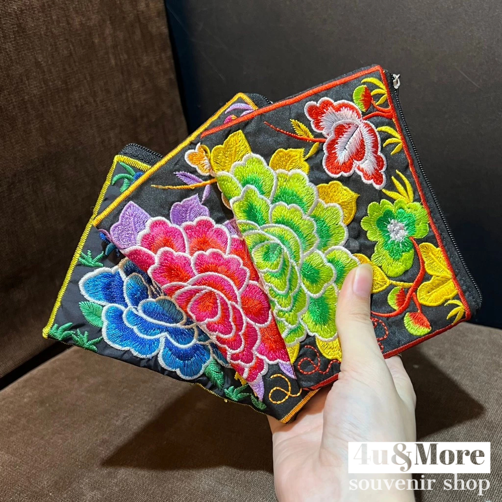 Túi ví cầm tay thêu hoa vải thổ cẩm phong cách bohemian