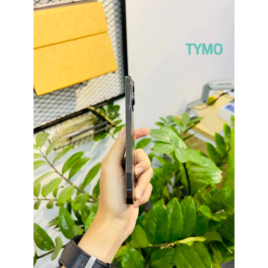 Điện thoại lP 13 P.R.M Bản LL/A - Nguyên Seal - Hàng chính hãng - Bảo hành 12 tháng - 7 ngày đổi trả