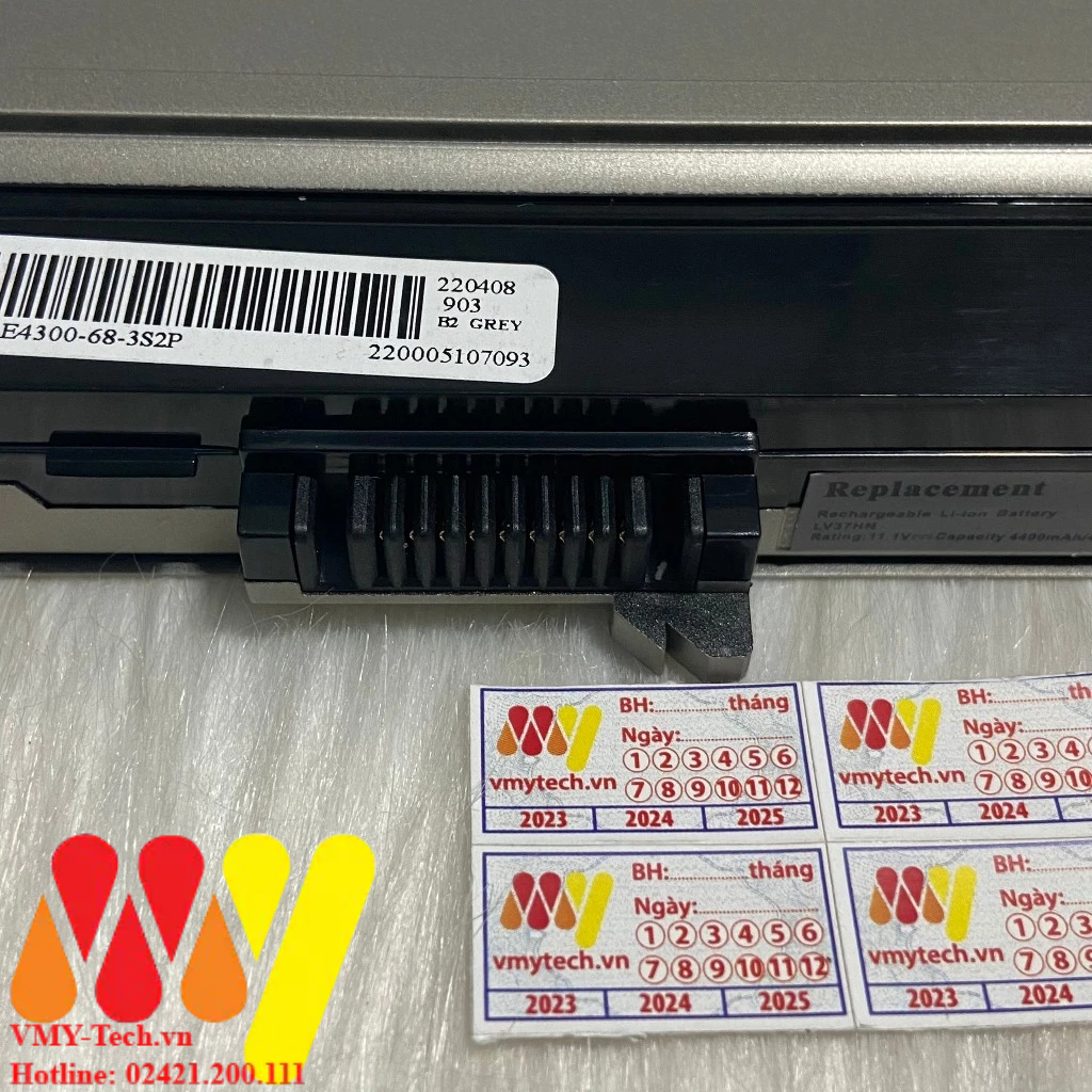 Pin laptop Dell Latitude E4300 E4310 E4320 E4400 FM332 FM338 HW905
